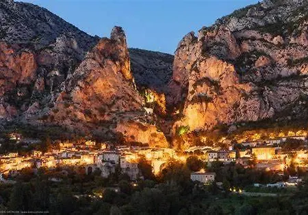 Le Nid D'estoublon Villa *